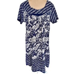 Vermont Country Store Cotton Floral Eyelet Muumuu Dress Caftan Boho Cottage Midi